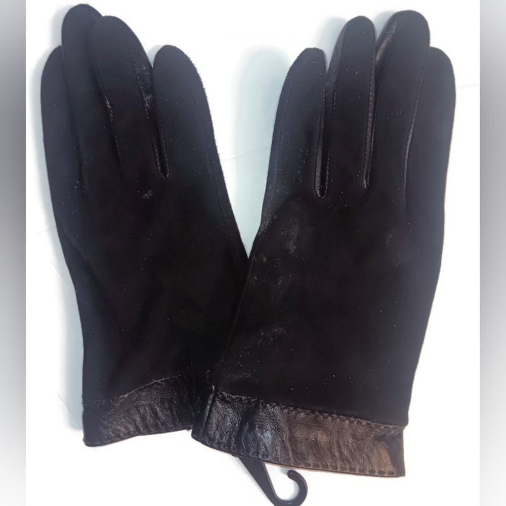 WOMEN'S, BLACK SUEDE LEATHER GLOVES, MEDIUM.